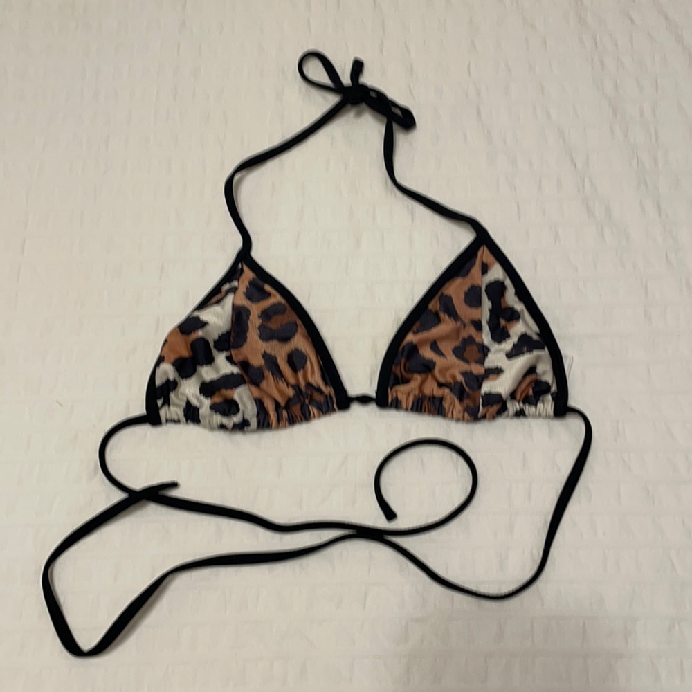Amuse Society bathing suit top